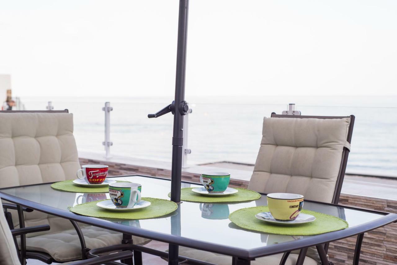 Seashore Bungalow Stunning 토레몰리노스 외부 사진