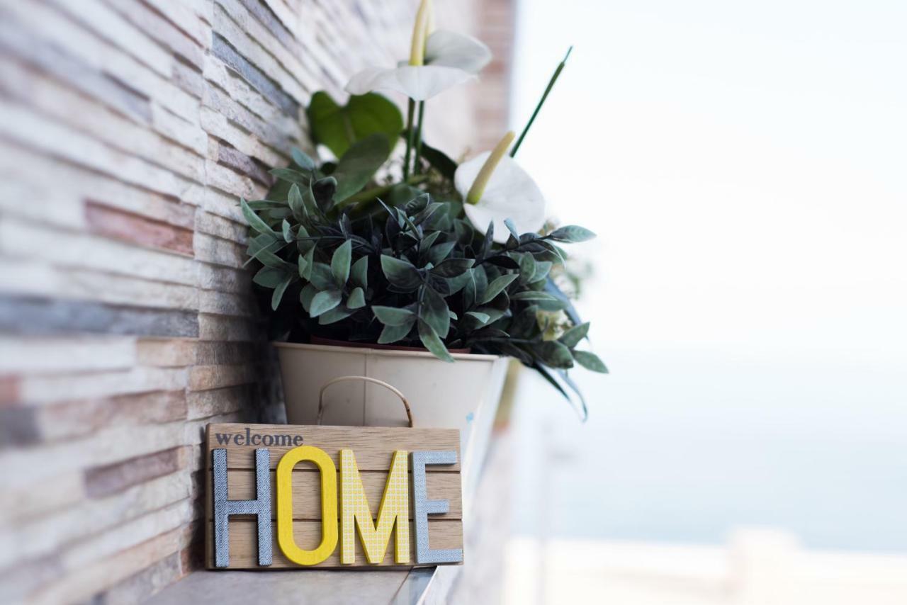 Seashore Bungalow Stunning 토레몰리노스 외부 사진
